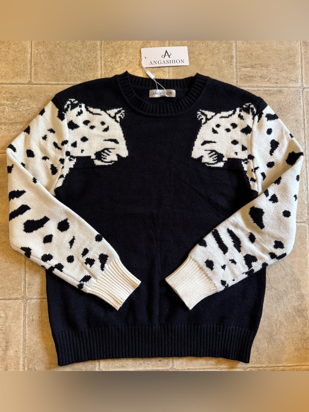 Angashion small leopard sleeve sweater NWT